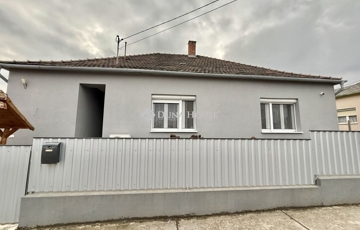 Eladó családi ház