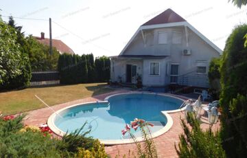 Eladó családi ház