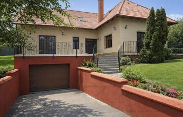 Eladó családi ház