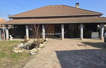 Eladó családi ház