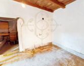 Eladó családi ház Előszállás 15 000 000 Ft