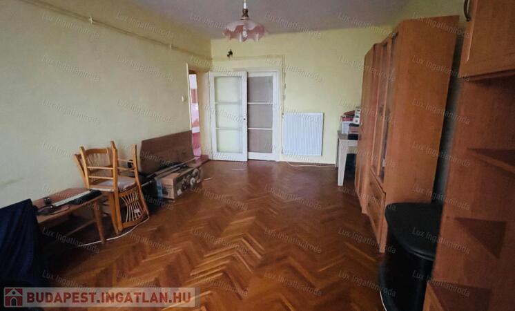 Komárom szívében 4. emeleti 55 m2-es lakást kínálok eladásra!                                 