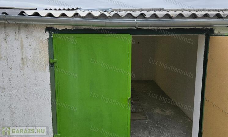 Oroszlány, Borbálán eladó Garázs!                                 