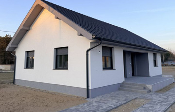 Eladó családi ház