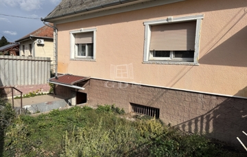 Eladó családi ház