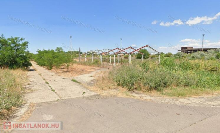 Eladó iparterület Szolnokon, a Tószegi úton