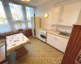 Napfényes, tágas lakás