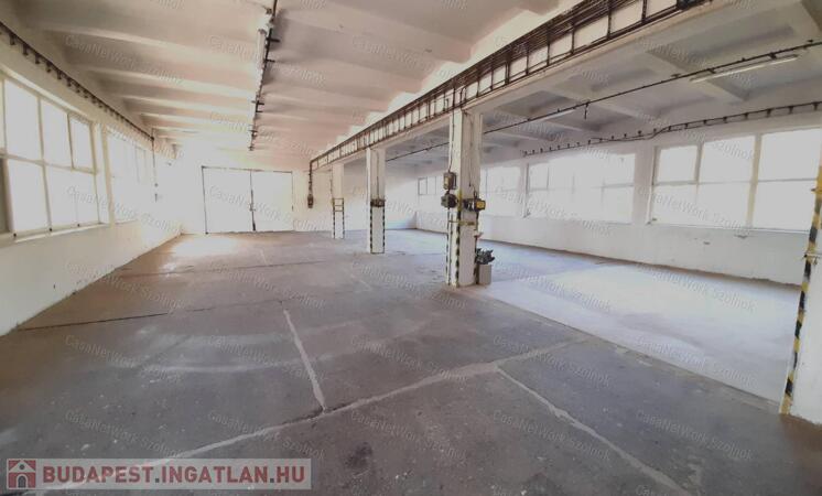 Tószeg központi részén ipari létesítmény eladó!                                 