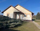 Eladó családi ház Újhartyán 79 900 000 Ft