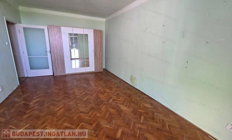 eladó téglalakás, Szolnok, Szántó körút                                 
