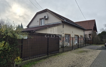 Eladó családi ház