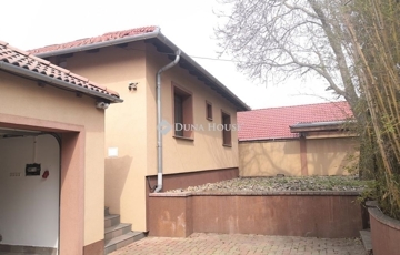 Eladó családi ház