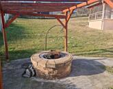 ELADÓ BALATONALMÁDIBAN PANORÁMÁS, MEDENCÉS APARTMANHÁZ