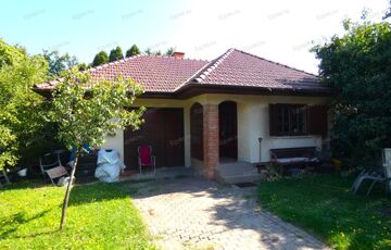Eladó családi ház