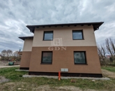 Eladó családi ház Pécel 287 000 000 Ft