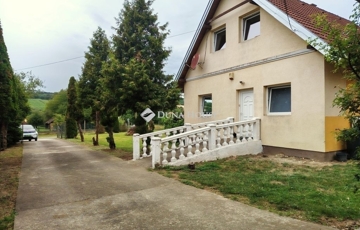 Eladó családi ház