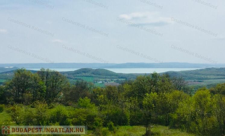 Csodálatos panorámával nagy telek ELADÓ                                 