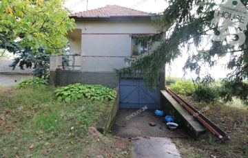 Eladó telek/földterület