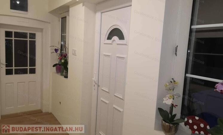 Felújított kertes ház eladó Rákóczifalván!                                 