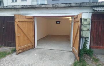 Eladó garázs