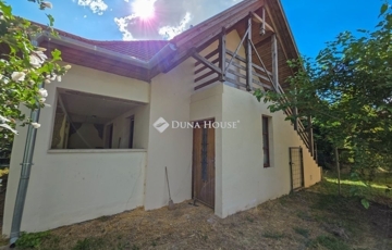 Eladó családi ház