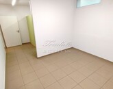 Eladó iroda/üzlethelyiség Győr 189 000 000 Ft