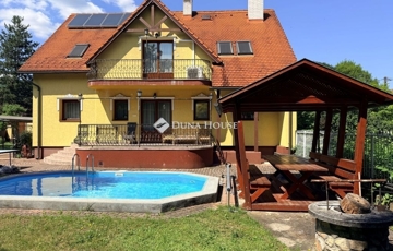 Eladó családi ház