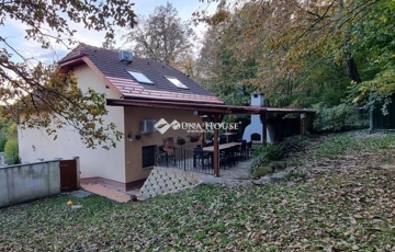 Eladó családi ház