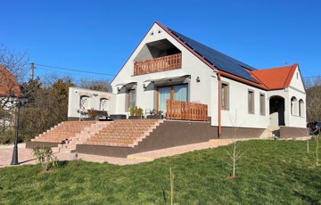 Eladó családi ház