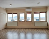 Eladó iroda/üzlethelyiség Pécs 690 000 000 Ft