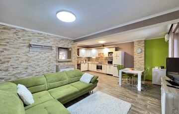 Eladó családi ház