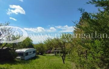 Eladó telek/földterület