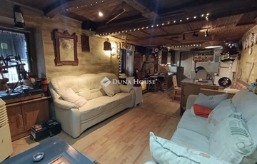 Eladó családi ház