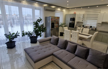 Eladó családi ház