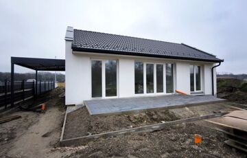 Eladó családi ház