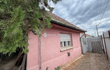 Eladó családi ház