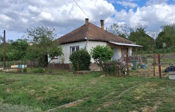 Eladó családi ház
