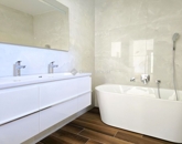 Eladó lakás Pécs 190 000 000 Ft