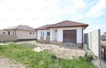 Eladó családi ház