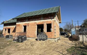 Eladó családi ház