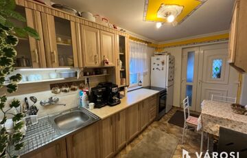 Eladó családi ház