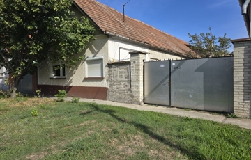 Eladó családi ház