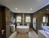 Eladó családi ház Komló 109 000 000 Ft