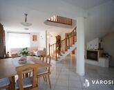 Eladó családi ház Abda 200 000 000 Ft