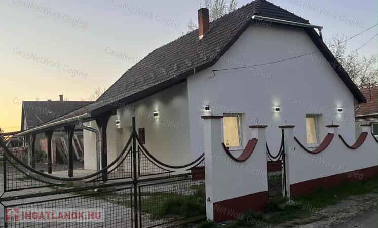 Eladó családi ház Tápiószele