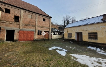 Eladó családi ház