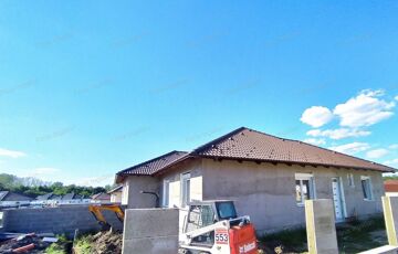 Eladó családi ház