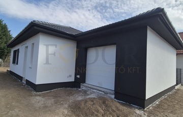 Eladó családi ház