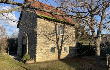 Eladó telek/földterület