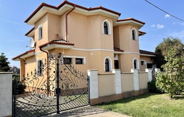 Eladó családi ház